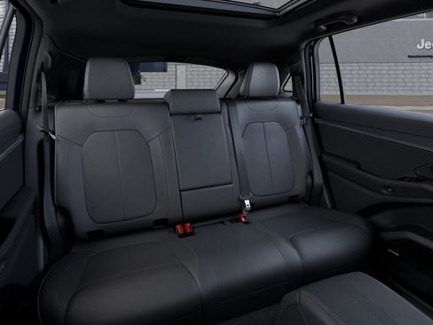 Used 2025 Jeep Wagoneer S Limited image 15