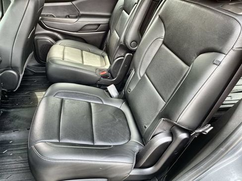Used 2020 GMC Acadia SLT w/ Driver Alert Package II AWD/4WD image 25