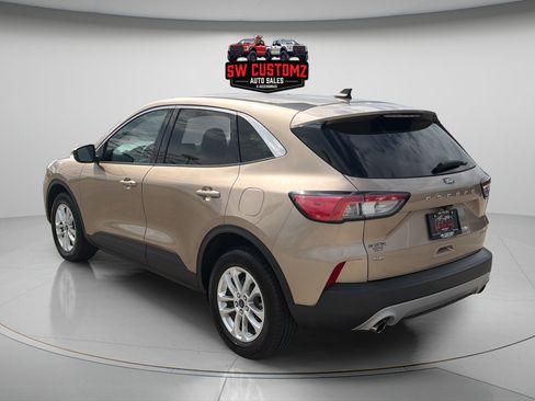 Used 2021 Ford Escape SE w/ Convenience Package AWD/4WD image 5