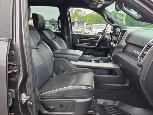 Used 2020 RAM 2500 Laramie w/ Night Edition AWD/4WD image 13