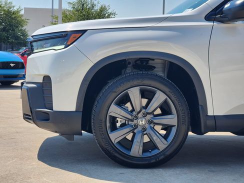 Used 2026 Honda Pilot Sport image 8