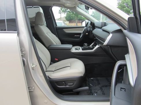 Used 2024 MAZDA CX-90 Plug-In Hybrid w/ Preferred AWD/4WD image 25