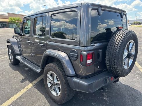 Used 2019 Jeep Wrangler Unlimited Sahara w/ Uconnect 4C Nav & Sound Group AWD/4WD image 7