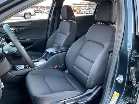 Used 2021 Chevrolet Malibu LS image 9