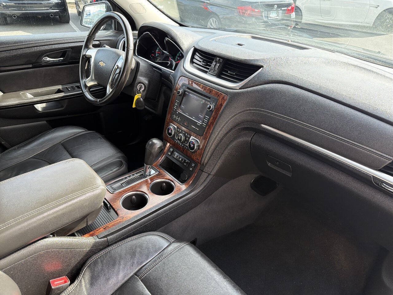Used 2013 Chevrolet Traverse LT AWD/4WD image 17