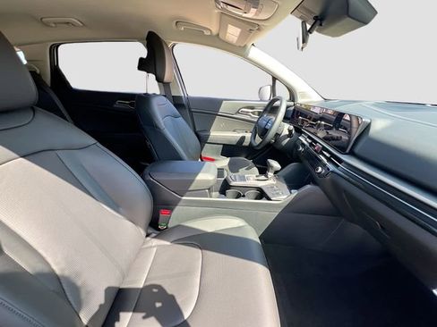 New 2026 Kia Sportage EX FWD image 28