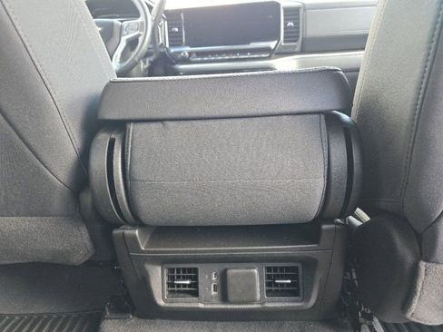Used 2023 Chevrolet Silverado 1500 LT image 28