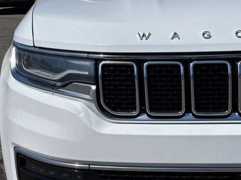 Used 2023 Jeep Wagoneer L Series III w/ Preferred Equipment Group AWD/4WD image 49