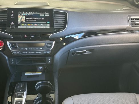 Used 2023 Honda Passport Elite image 18