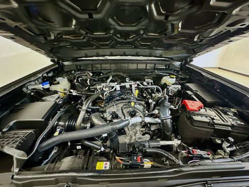 Used 2025 Ford Bronco Big Bend image 34