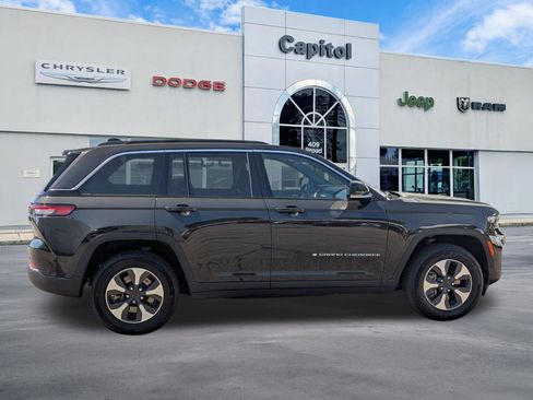 Certified 2024 Jeep Grand Cherokee Limited 4xe w/ Trailer Tow Package AWD/4WD image 3