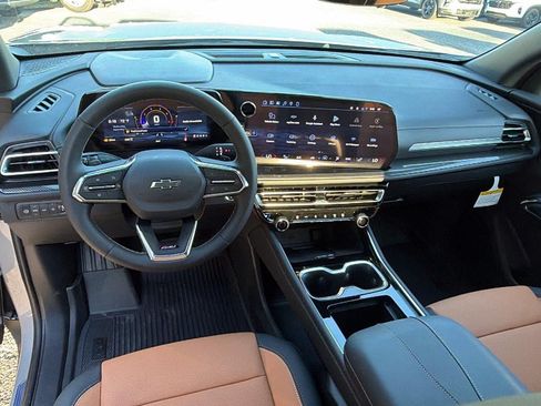 New 2027 Chevrolet Traverse Z71 w/ Driver Confidence Package AWD/4WD image 22