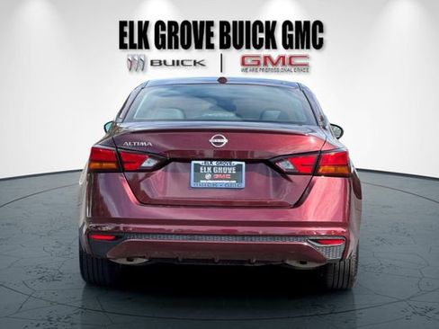 Used 2025 Nissan Altima 2.5 SV FWD image 5
