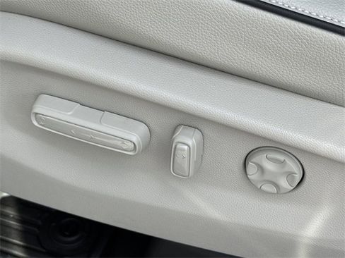 New 2026 Honda Odyssey Touring image 24