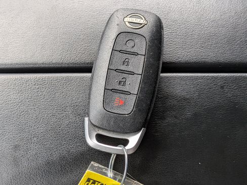 Used 2023 Nissan Rogue SV AWD/4WD image 26
