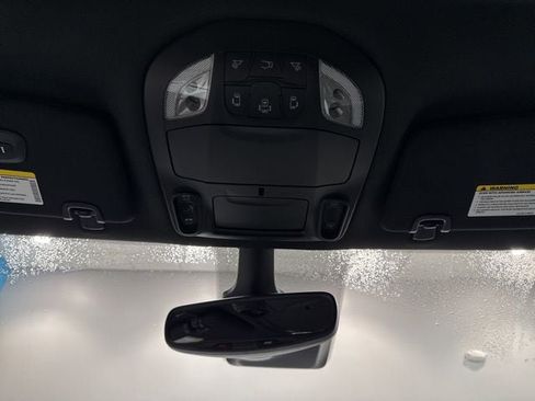 New 2026 Chrysler Pacifica Select w/ S Appearance Package image 31