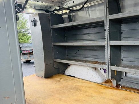 Used 2016 Ford Transit 250 130 Low Roof image 13