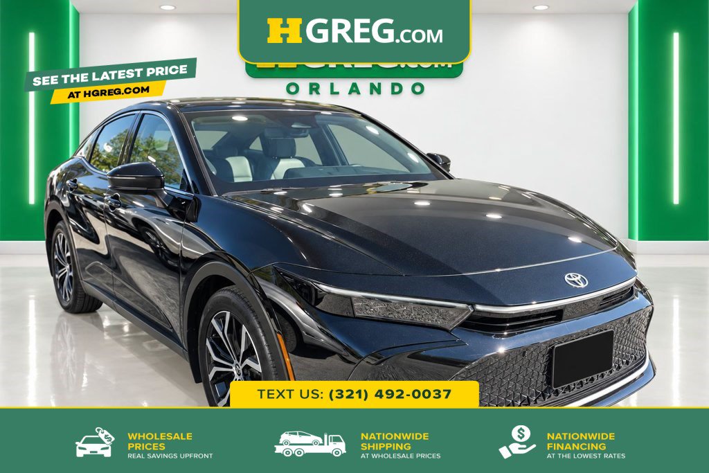 Used 2024 Toyota Crown AWD/4WD image 1