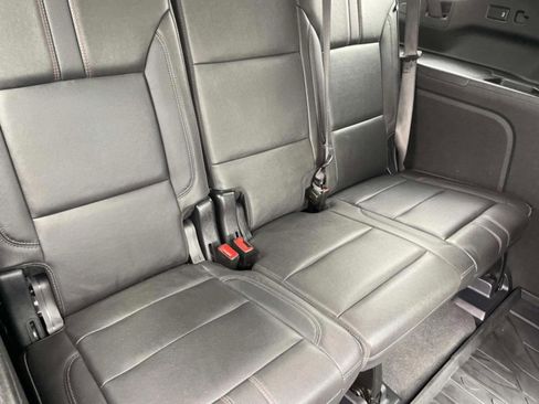 Used 2024 Chevrolet Suburban RST w/ Luxury Package AWD/4WD image 19
