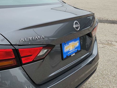 Used 2025 Nissan Altima 2.5 SV FWD image 23