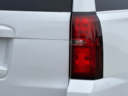 Used 2020 Chevrolet Tahoe LT w/ Luxury Package image 36