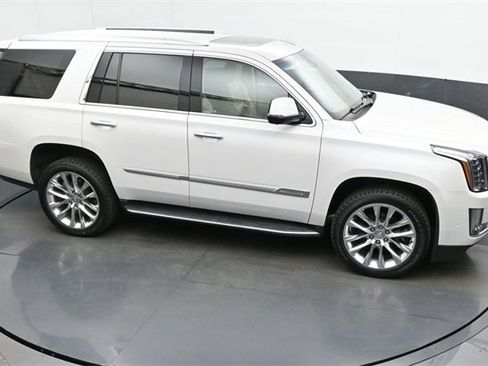 Used 2019 Cadillac Escalade Luxury image 19