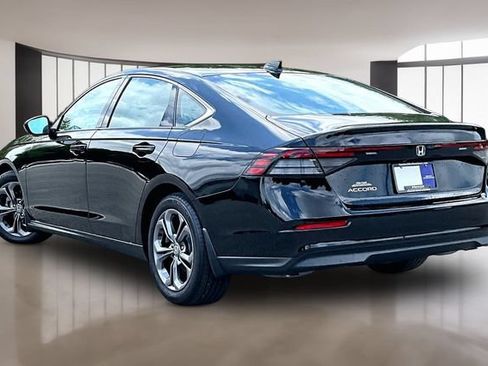 Used 2023 Honda Accord EX image 4