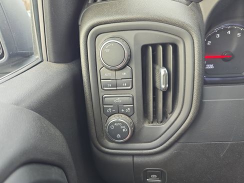 Used 2020 Chevrolet Silverado 1500 Custom Trail Boss w/ Custom Convenience Package AWD/4WD image 22