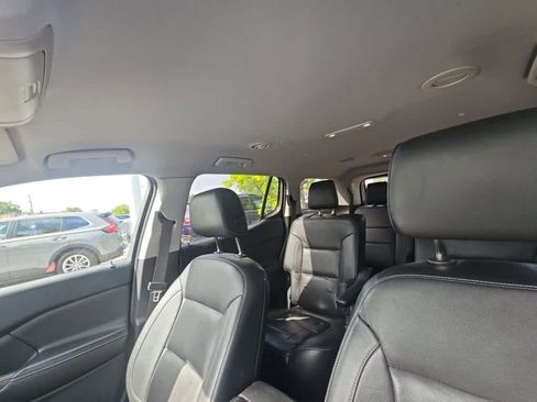 Used 2017 GMC Acadia SLT AWD/4WD image 5