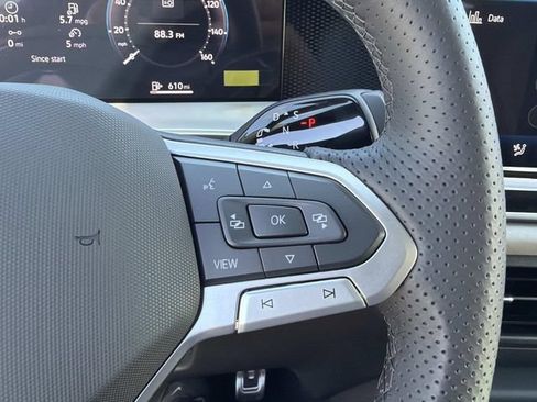 New 2026 Volkswagen Tiguan SE R-Line FWD image 19