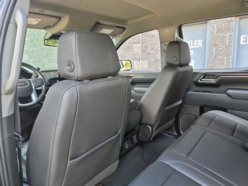 Used 2025 GMC Sierra 1500 SLT AWD/4WD image 18