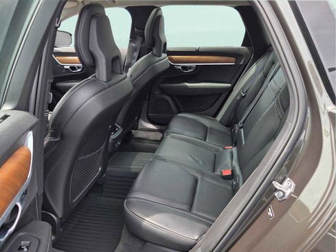 Used 2018 Volvo V90 T5 Inscription image 9