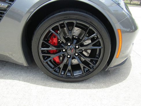 Used 2016 Chevrolet Corvette Z06 w/ 3LZ Preferred Equipment Group RWD image 22
