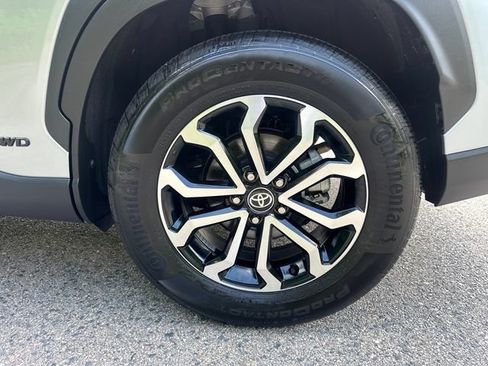 Used 2024 Toyota Corolla Cross AWD Hybrid image 15