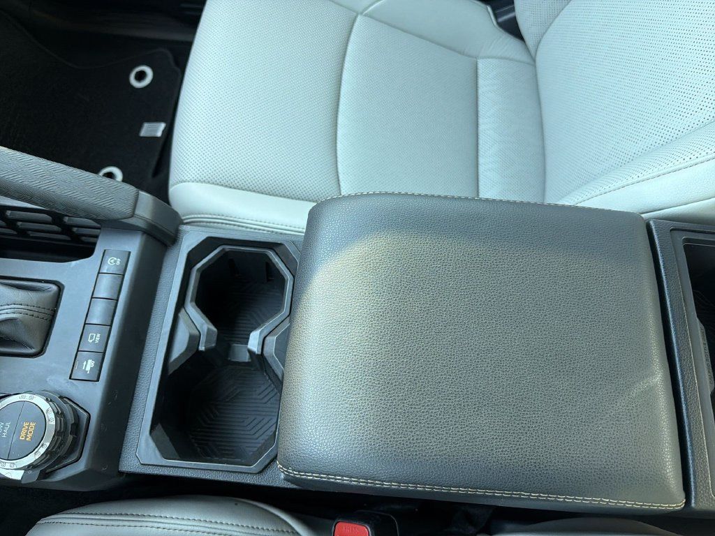 Used 2024 Toyota Tacoma Limited w/ Limited Package (LT) AWD/4WD image 18
