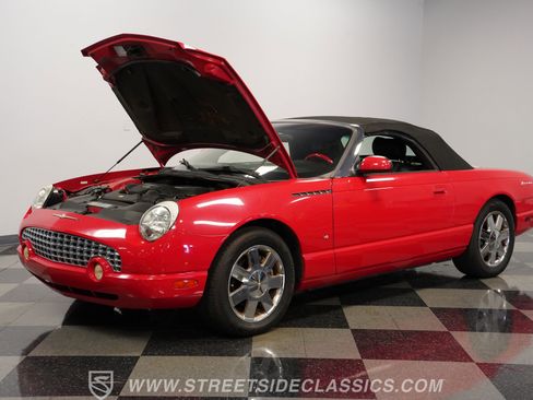 Used 2003 Ford Thunderbird image 31