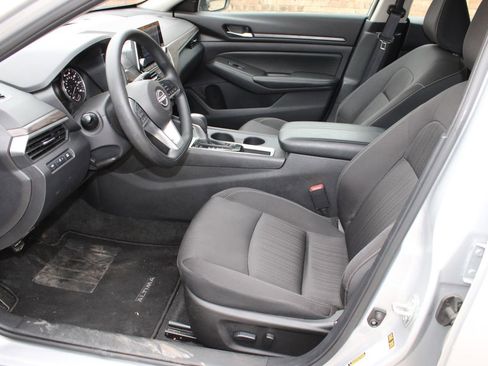 Certified 2025 Nissan Altima 2.5 SV image 15