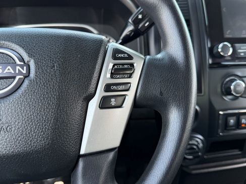 Used 2023 Nissan Titan SV image 30
