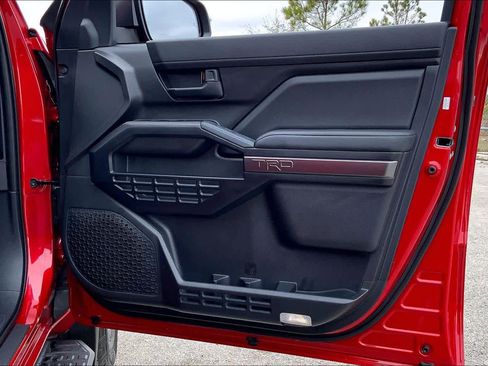 Used 2025 Toyota 4Runner TRD Off-Road image 21