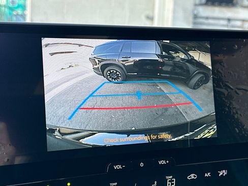 Used 2025 Toyota bZ4X AWD image 26