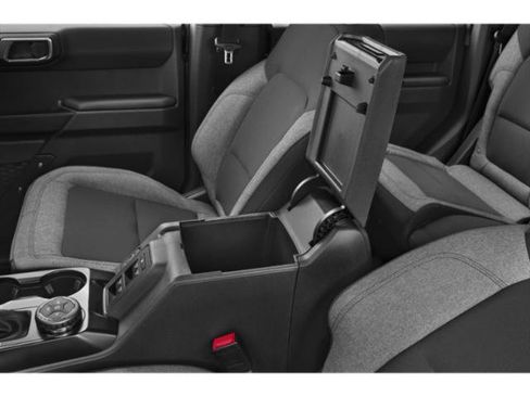New 2025 Ford Bronco 4-Door image 38