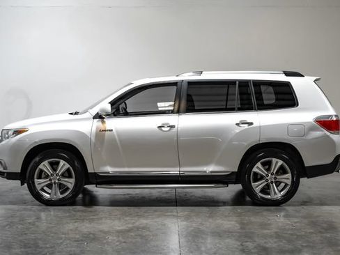 Used 2013 Toyota Highlander Limited FWD image 14