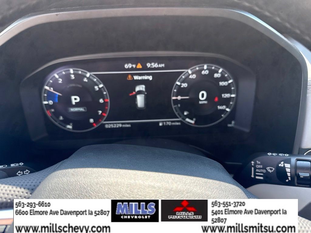 Used 2024 Mitsubishi Outlander SEL AWD/4WD image 14