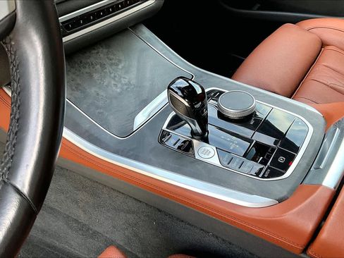 Used 2023 BMW X5 xDrive40i w/ M Sport Package image 17