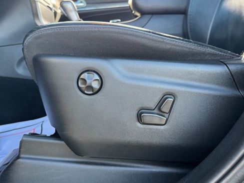 Used 2021 Jeep Grand Cherokee Limited image 11