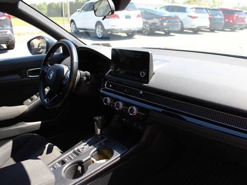 Used 2023 Honda Civic Sport image 15