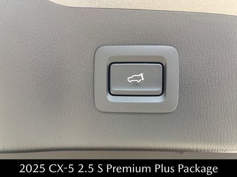New 2025 MAZDA CX-5 AWD 2.5 S w/ Premium Plus Pkg image 27