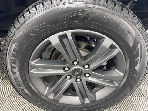 Used 2023 Ford F150 Lariat w/ Equipment Group 502A High image 10