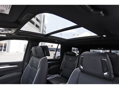 New 2026 Cadillac Escalade Luxury w/ Touring Package AWD/4WD image 24
