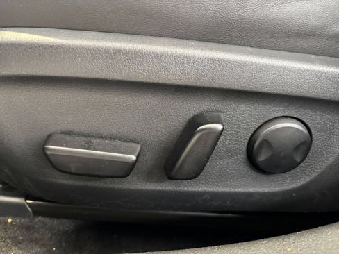 Used 2026 MAZDA MAZDA3 s FWD image 22